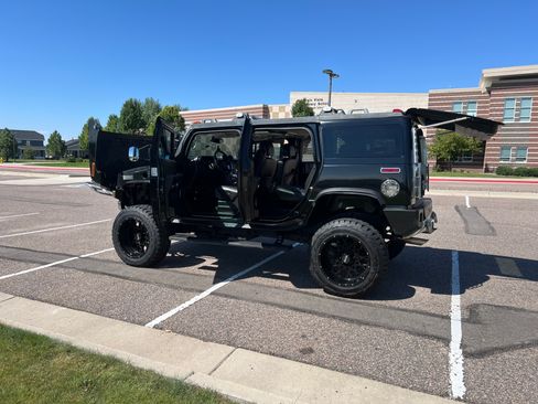 Used 2005 HUMMER H2 Luxury w/ Preferred Equipment Group image 9