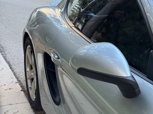 Used 2015 Porsche Cayman image 4