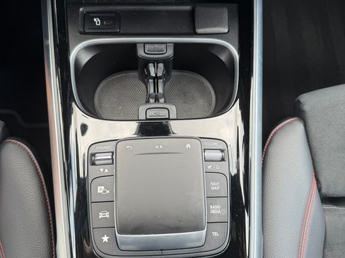 Used 2023 Mercedes-Benz EQB 350 4MATIC SUV image 11