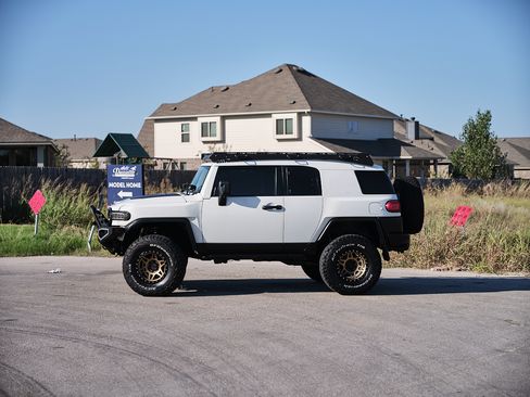 Used 2008 Toyota FJ Cruiser 4WD image 4