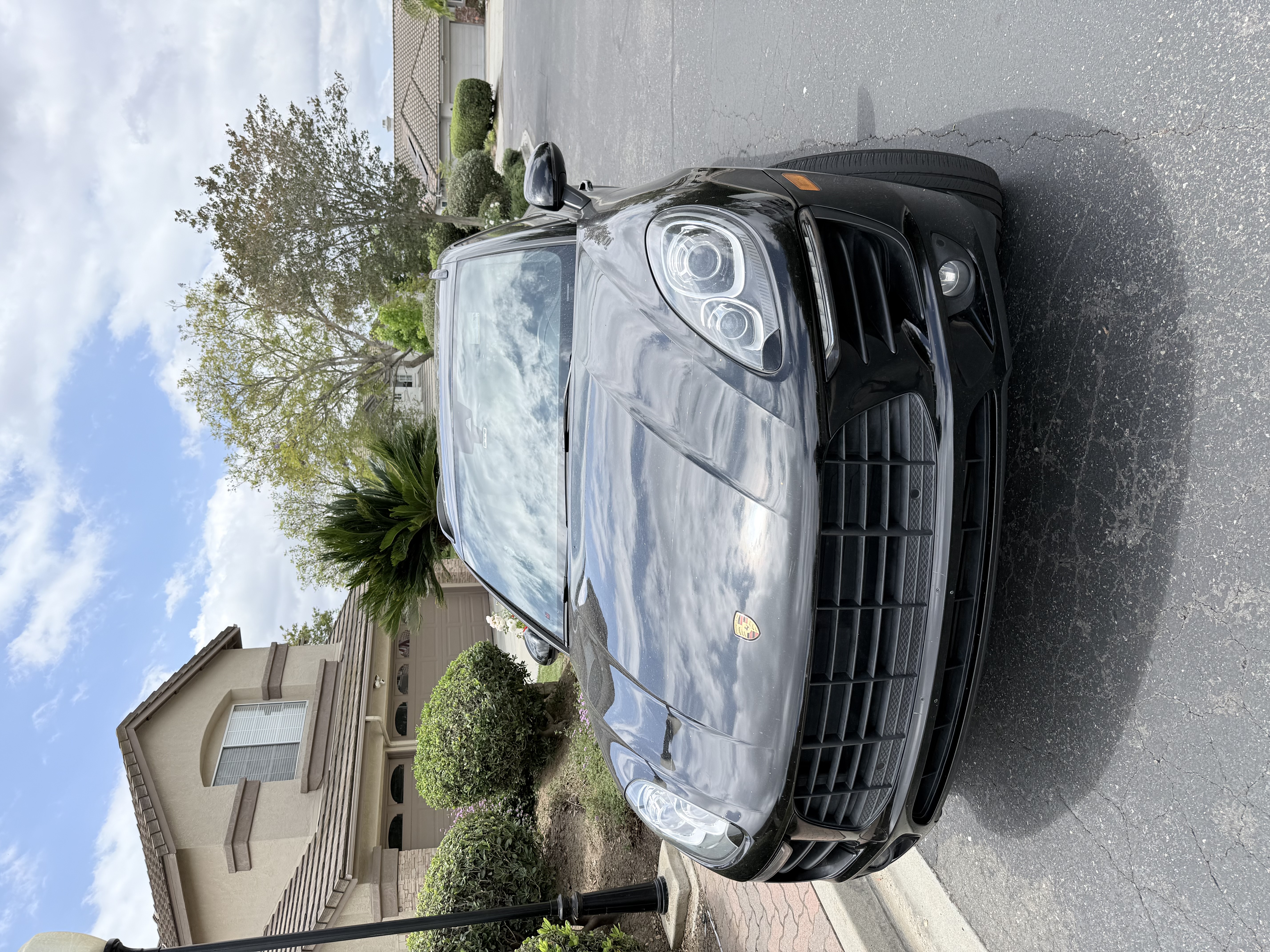Used 2017 Porsche Macan AWD/4WD image 2