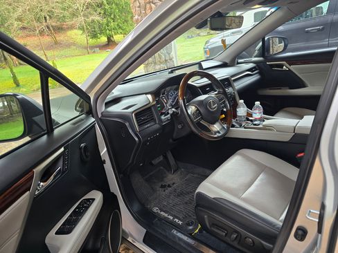 Used 2018 Lexus RX 450hL Premium w/ Premium Package image 20