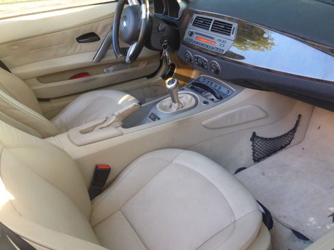 Used 2003 BMW Z4 3.0i RWD image 18