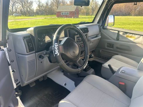 Used 1997 Jeep Wrangler SE AWD/4WD image 8