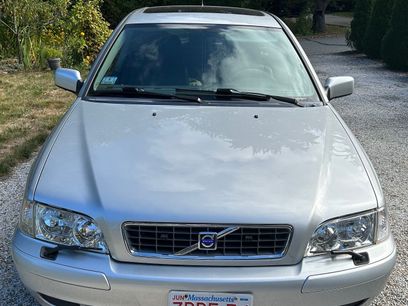 Used 2004 Volvo V40