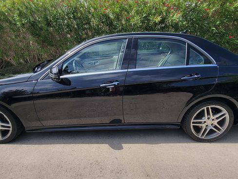 Used 2016 Mercedes-Benz E 400 E 400 Sedan 4D image 13