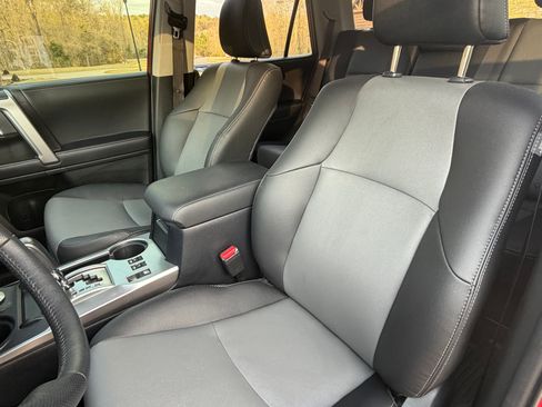 Used 2023 Toyota 4Runner SR5 Premium w/ Moonroof Package image 10