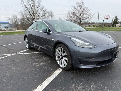 Used 2018 Tesla Model 3 Long Range image 4