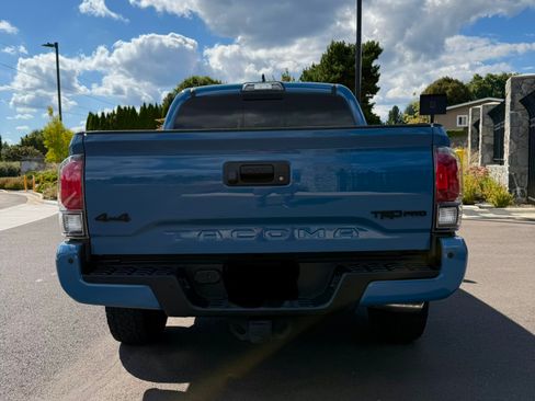 Used 2018 Toyota Tacoma TRD Pro AWD/4WD image 9