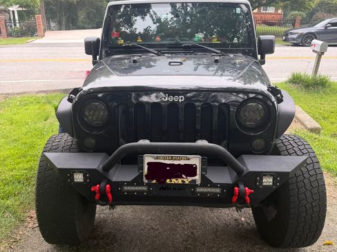 Used 2011 Jeep Wrangler Unlimited Sport AWD/4WD image 6