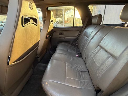 Used 1996 Toyota 4Runner Limited image 10