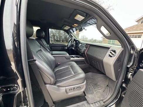 Used 2012 Ford F250 Lariat w/ Lariat Interior Pkg image 11