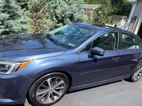Used 2017 Subaru Legacy 2.5i Limited image 1