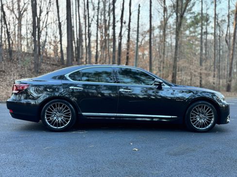 Used 2017 Lexus LS 460 F Sport image 8