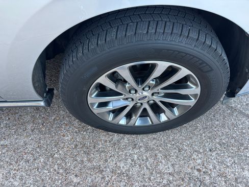 Used 2018 Ford Expedition Max Limited w/ Equipment Group 301A RWD image 16