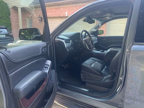 Used 2019 GMC Yukon XL SLT AWD/4WD image 14