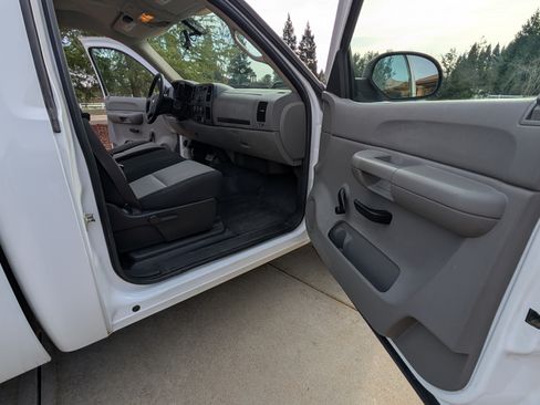 Used 2007 Chevrolet Silverado 1500 W/T image 13