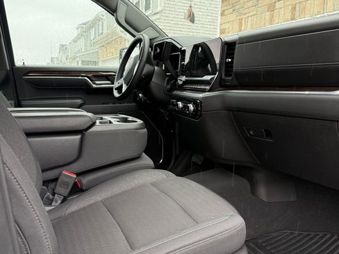 Used 2024 GMC Sierra 1500 Elevation image 13