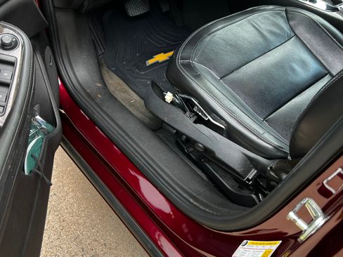 Used 2015 Chevrolet Malibu LT w/ Leather Package FWD image 9