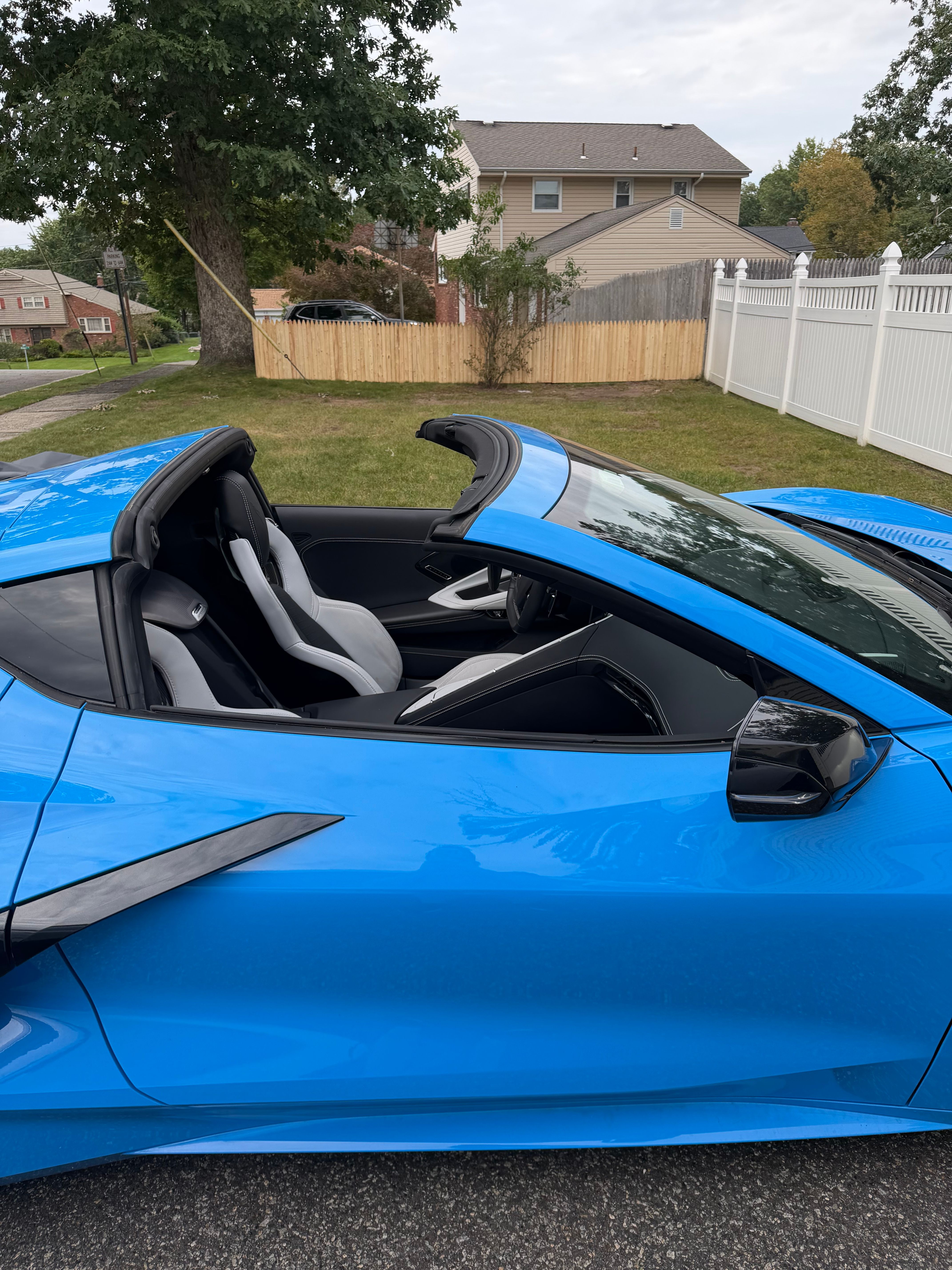 Used 2024 Chevrolet Corvette Stingray Preferred Cpe w/ Z51 Performance Package RWD image 4