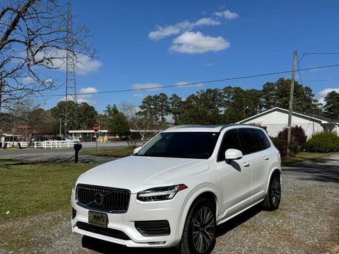 Used 2020 Volvo XC90 T6 Momentum w/ Protection Package Premier image 1