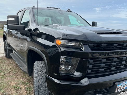 Used 2022 Chevrolet Silverado 2500 Custom w/ Custom Value Package image 6