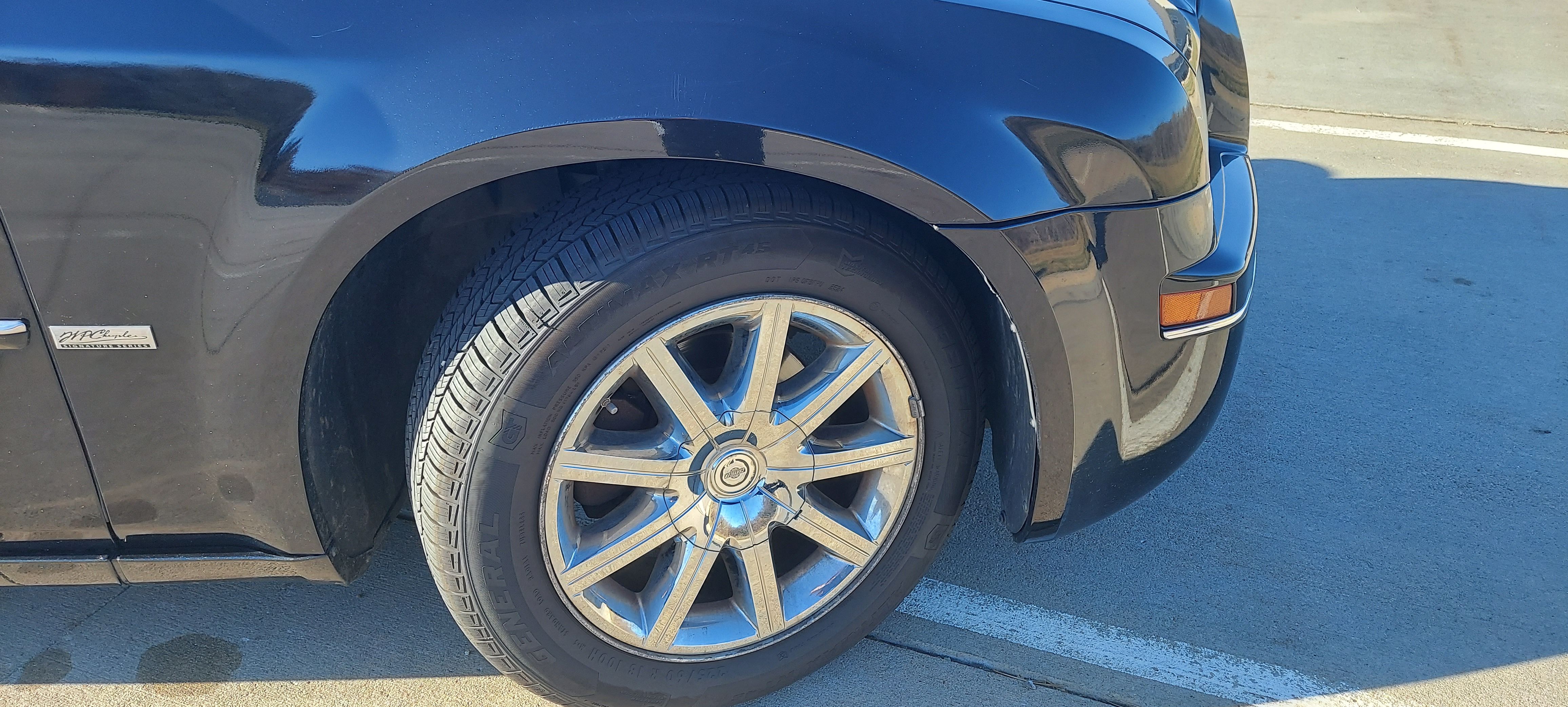 Used 2009 Chrysler 300 Touring RWD image 29