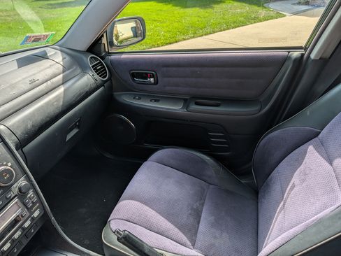 Used 2002 Lexus IS 300 RWD image 13