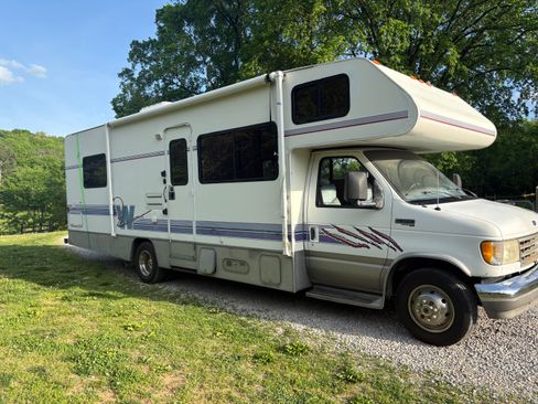 Used 1996 Ford E-350 and Econoline 350 RWD image 4