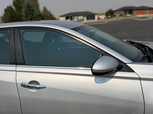 Used 2023 Nissan Altima 2.5 SV FWD image 9