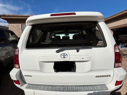 Used 2005 Toyota 4Runner Limited image 10