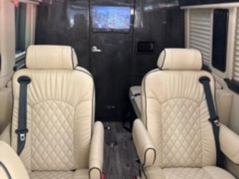 Used 2021 Mercedes-Benz Sprinter 2500 image 16