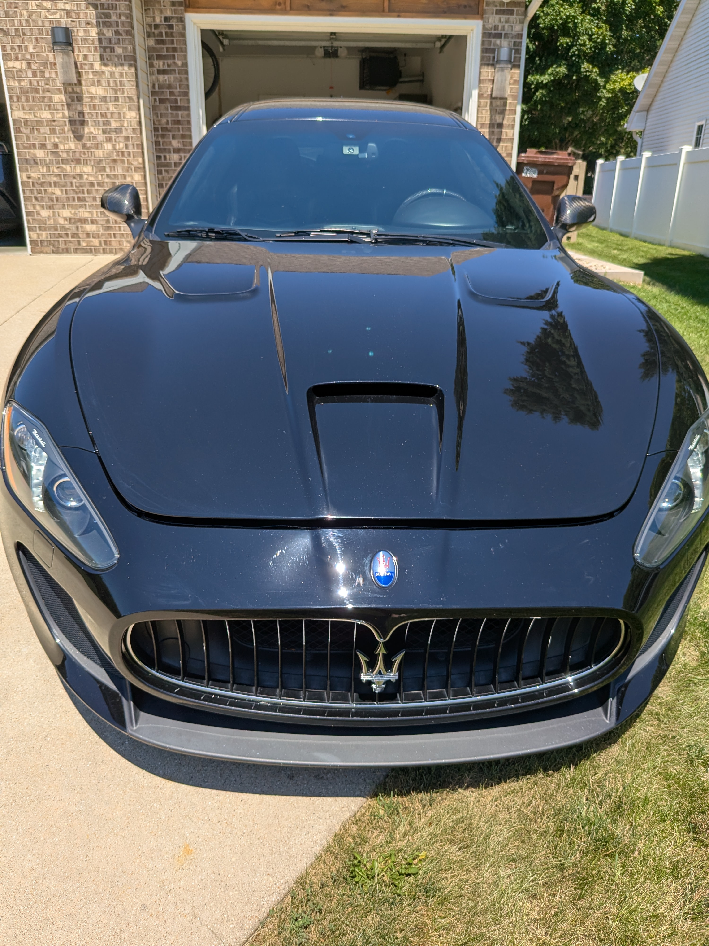 Used 2014 Maserati GranTurismo MC RWD image 2