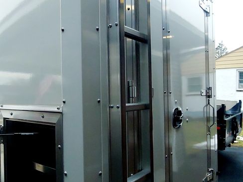 Used 2025 Chevrolet Express 3500 w/ Power Convenience Package image 10