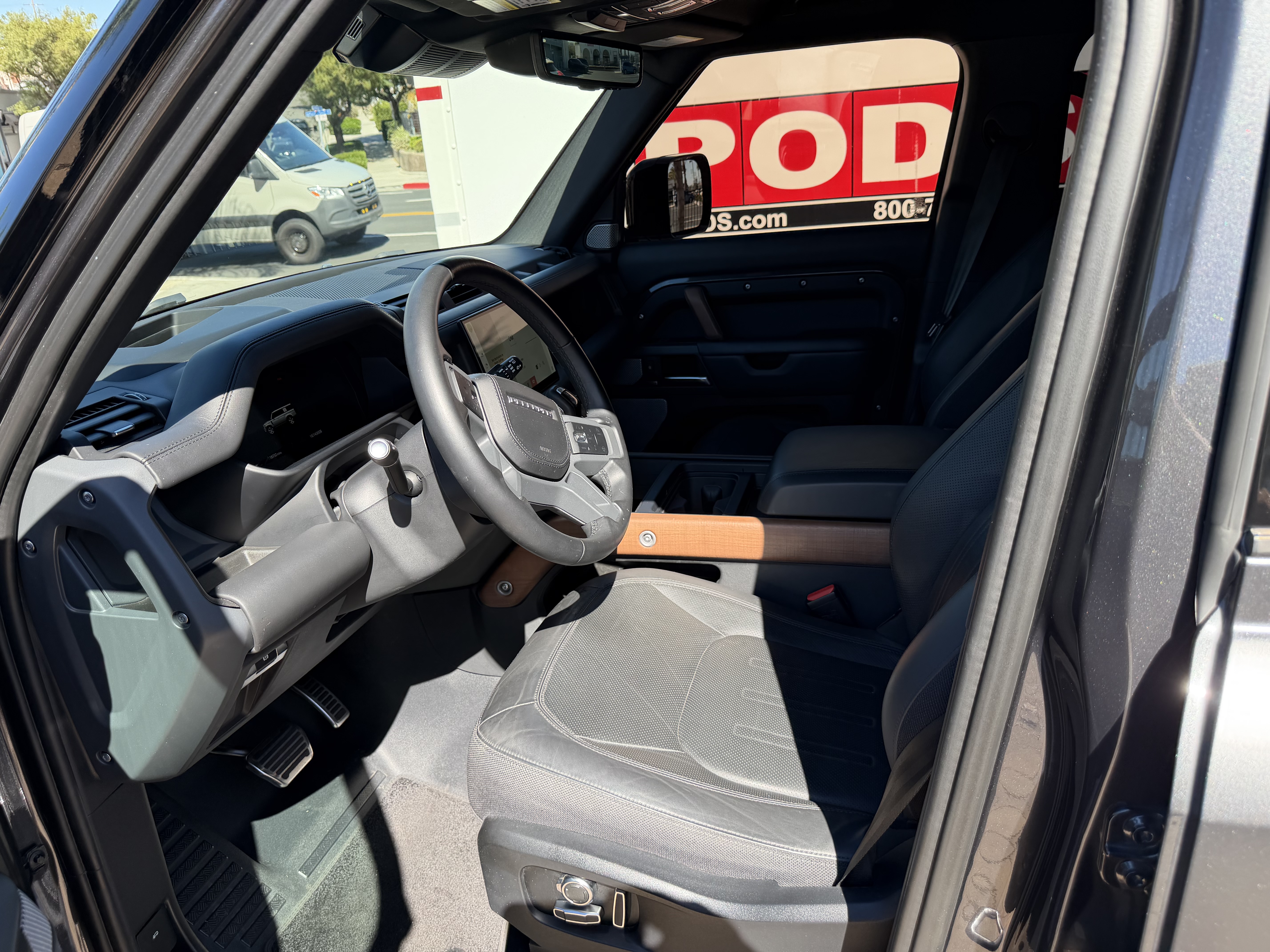 Used 2024 Land Rover Defender 130 X AWD/4WD image 10