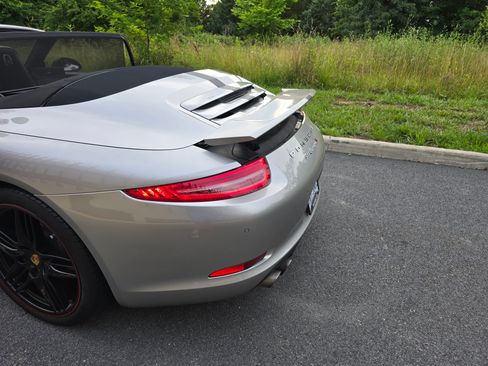Used 2013 Porsche 911 Carrera S image 8
