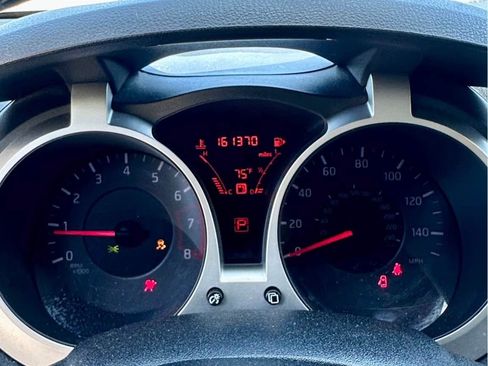 Used 2013 Nissan Juke SL w/ Sport Pkg FWD image 12