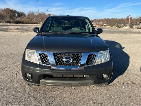 Used 2015 Nissan Frontier SV w/ SV Value Truck Package image 6