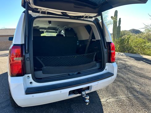 Used 2018 Chevrolet Tahoe LT w/ Luxury Package image 6