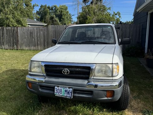Used 1999 Toyota Tacoma PreRunner w/ Sport Value Pkg image 5