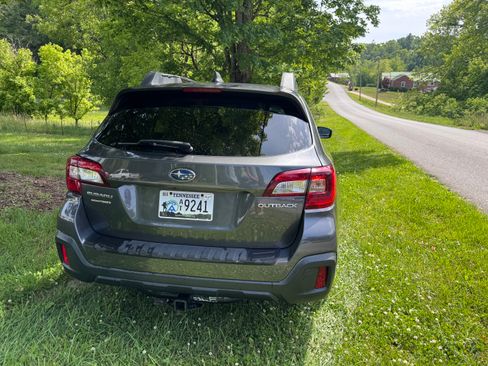 Used 2019 Subaru Outback 2.5i Premium AWD/4WD image 5