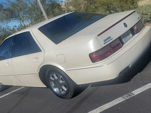 Used 1997 Cadillac Seville STS image 8