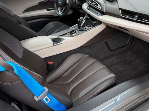 Used 2019 BMW i8 Roadster image 10