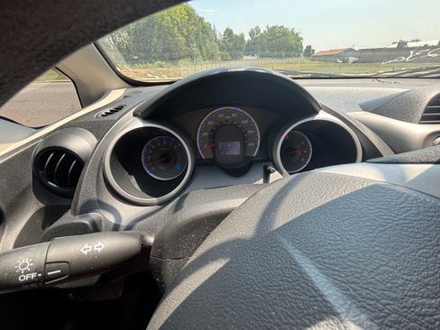 Used 2012 Honda Fit image 8