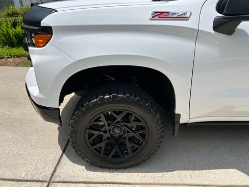 Used 2023 Chevrolet Silverado 1500 Custom Trail Boss image 11