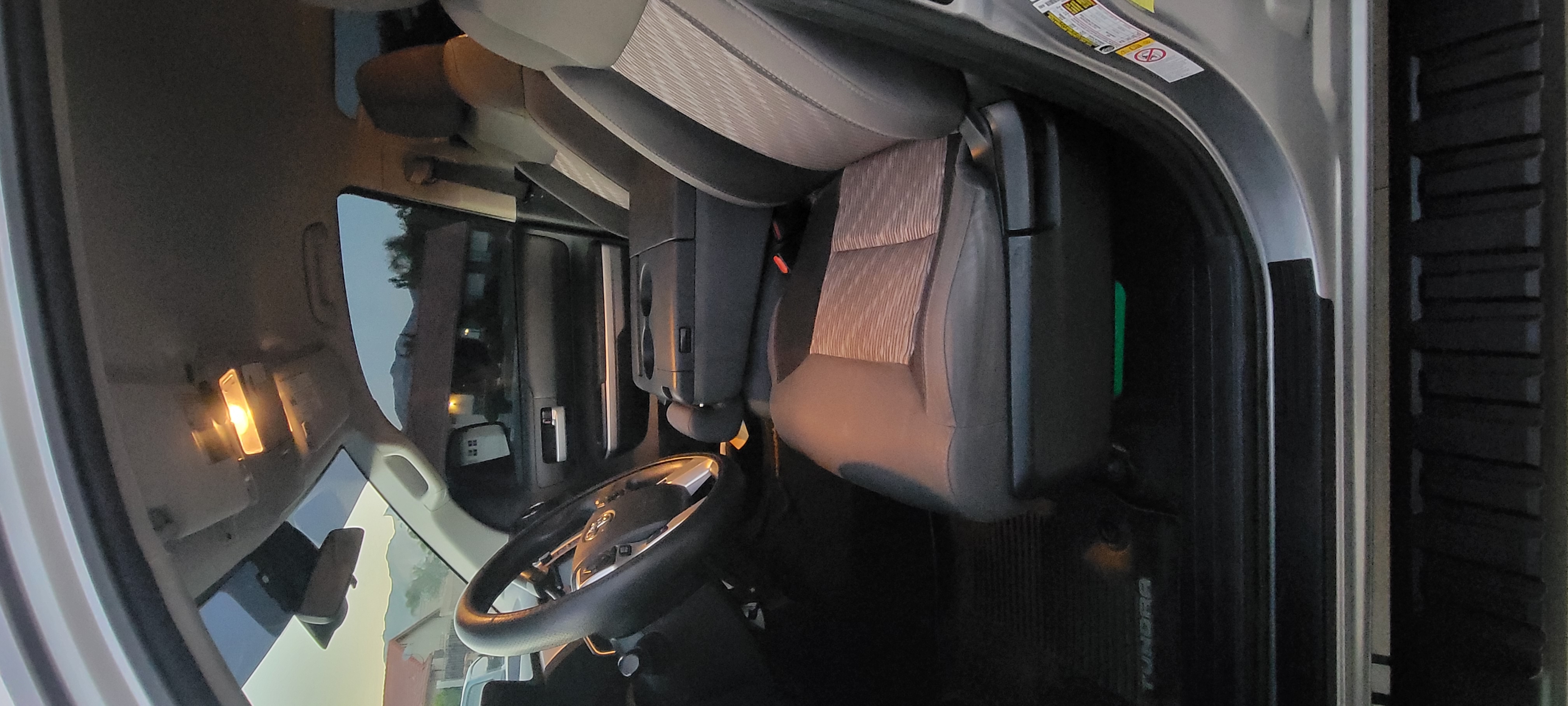 Used 2018 Toyota Tundra SR5 RWD image 10