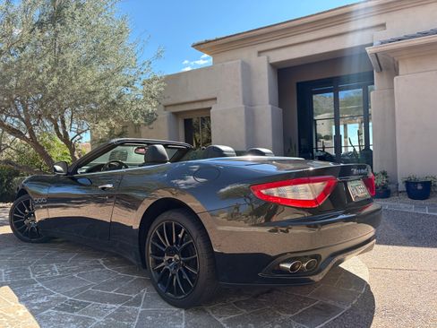 Used 2011 Maserati GranTurismo Convertible image 5
