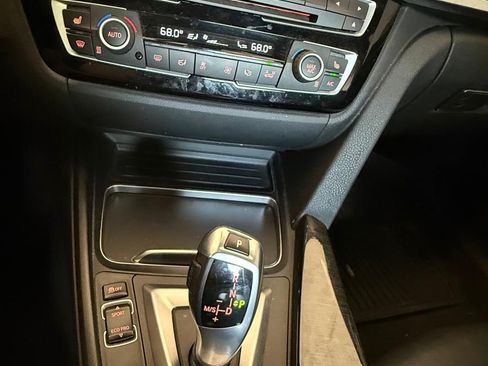 Used 2018 BMW 330e RWD image 10