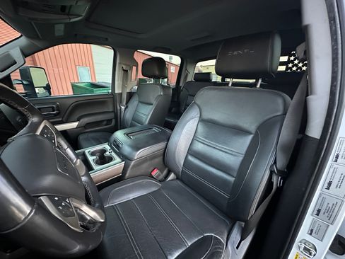 Used 2017 GMC Sierra 2500 Denali w/ Duramax Plus Package image 11