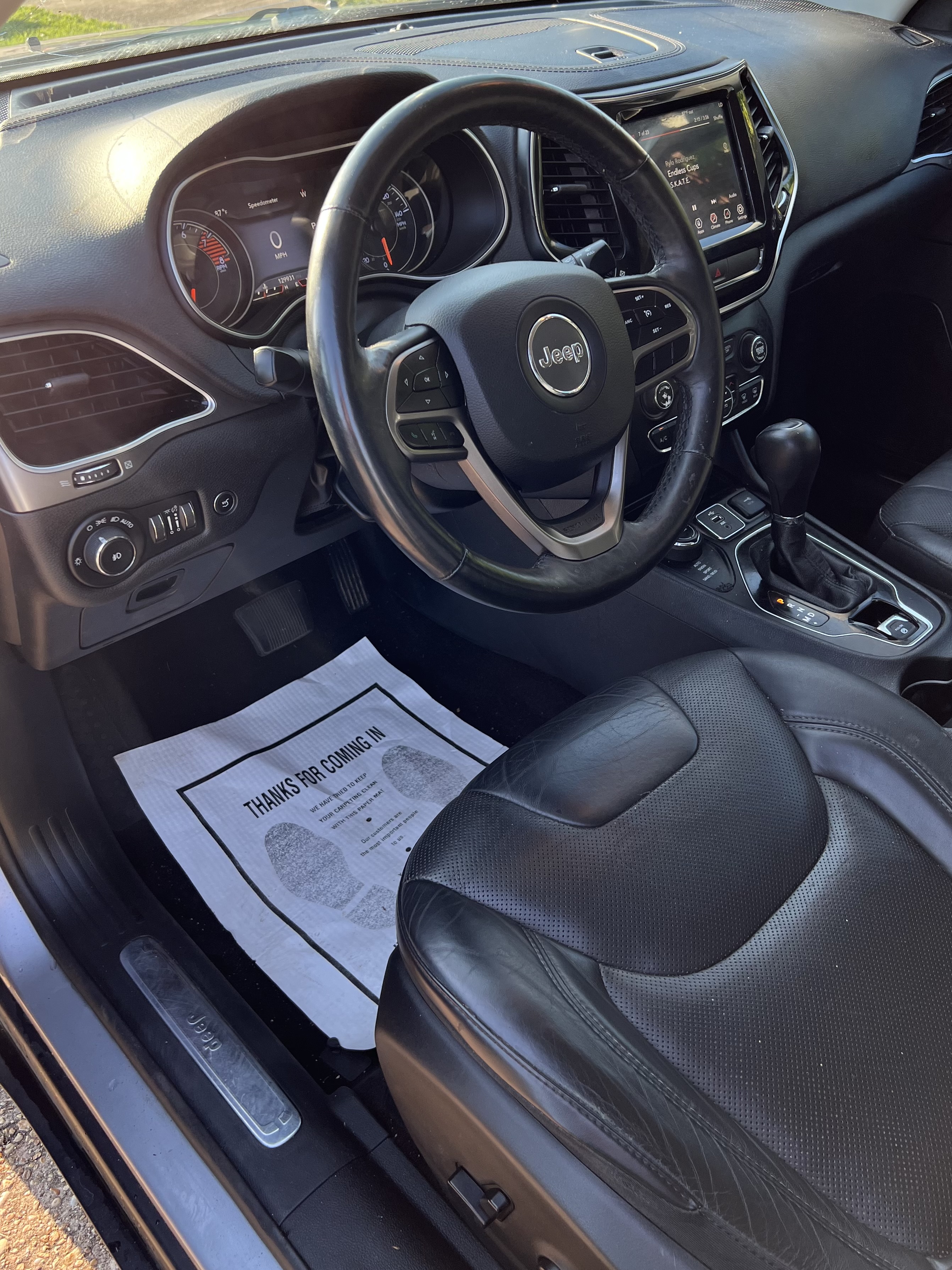 Used 2019 Jeep Cherokee Limited w/ Trailer Tow Group AWD/4WD image 9